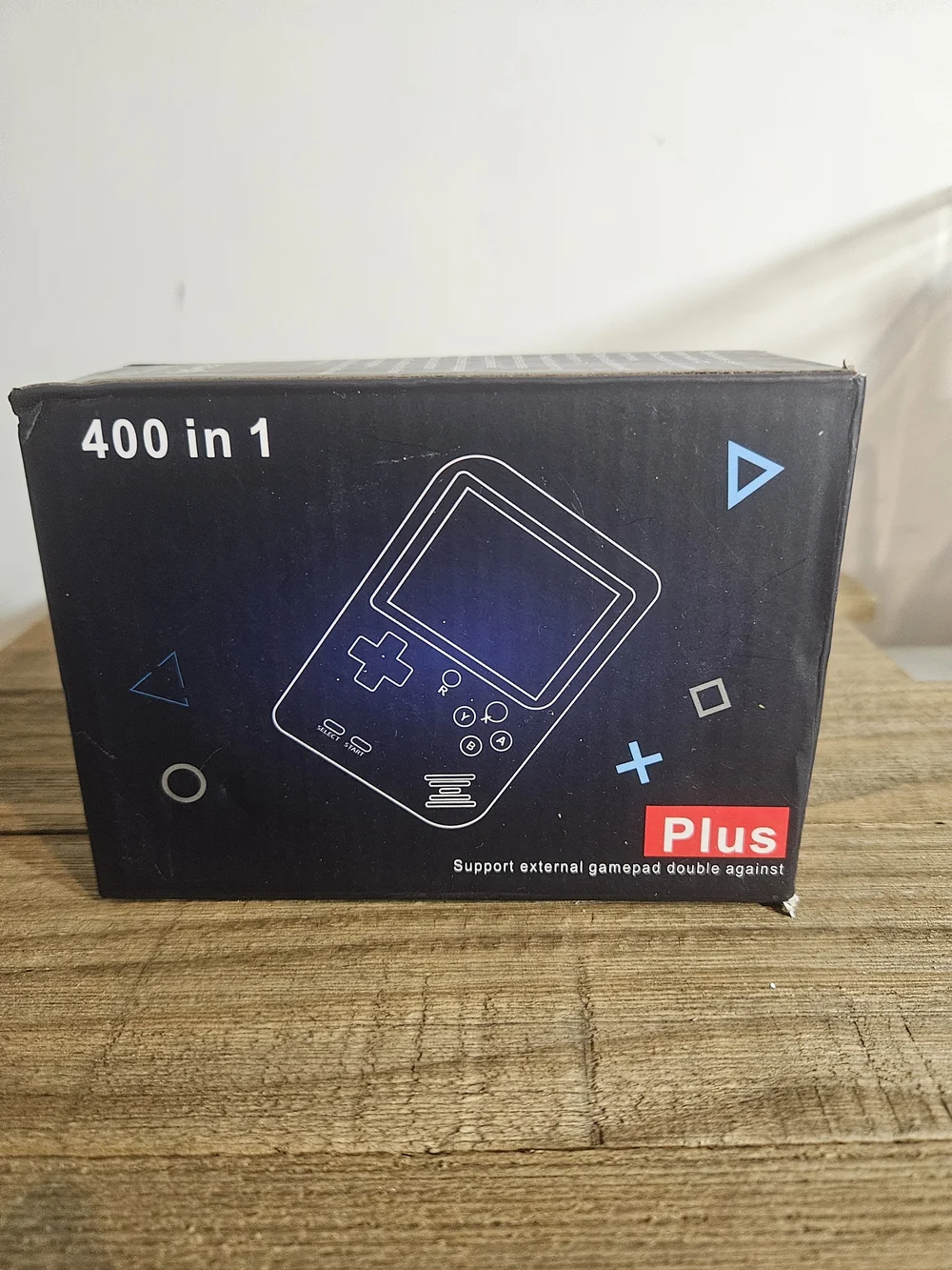 Portable Retro Handheld Game Console - Red 400 Games In 1 New In Box